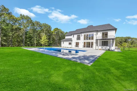 $3,999,999 | 19 Carman Road, Dix Hills, NY 11746