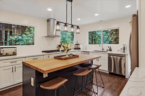 $1,150,000 | 20851 Assiniboine Trail, Los Gatos, CA 95033