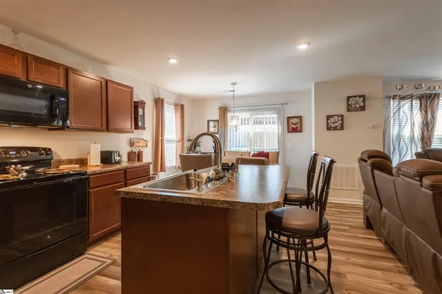 $270,000 | 810 Purcell Drive, Woodruff, SC 29388