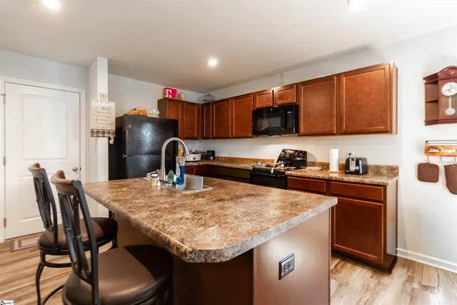 $270,000 | 810 Purcell Drive, Woodruff, SC 29388