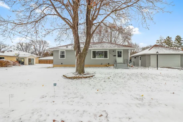 $355,000 | 7224 Florida Avenue North, Brooklyn Park, MN 55428