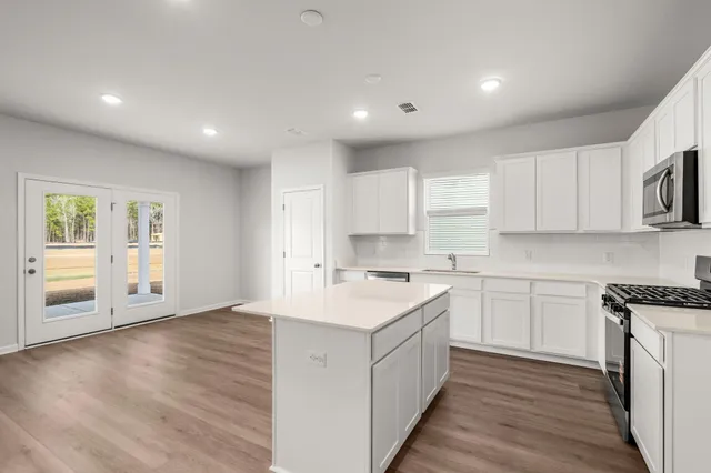 $2,800 | 773 Meadowbrook Lane, Summerville, SC 29486