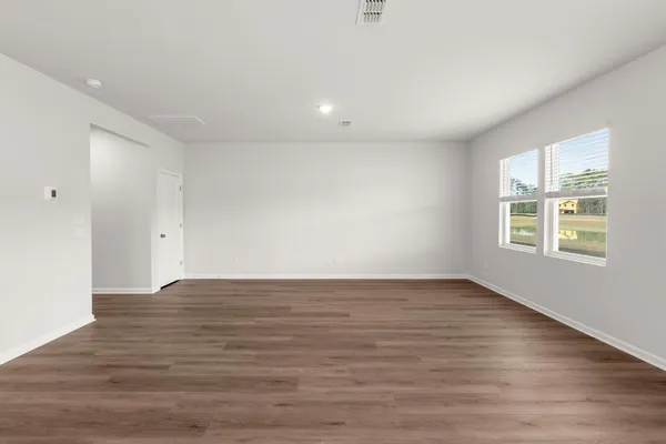 $2,500 | 773 Meadowbrook Lane, Summerville, SC 29486