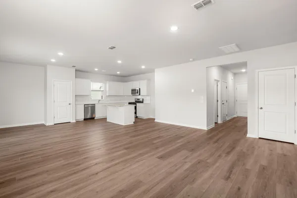 $2,500 | 773 Meadowbrook Lane, Summerville, SC 29486