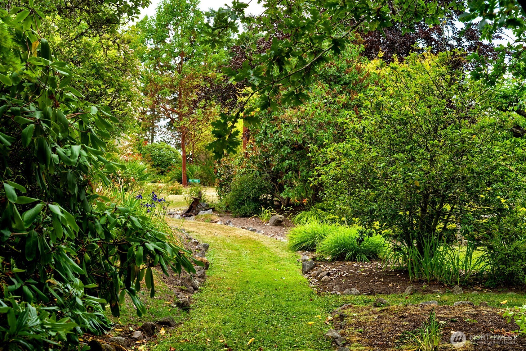 3360 Green Road Oak Harbor, WA 98277 - Photo 30 of 35 a view of a garden