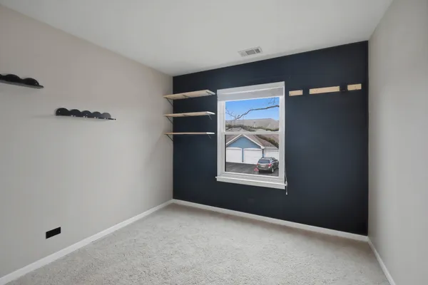 $2,250 | 1502 7 Pines Road, Unit C2, Schaumburg, IL 60193