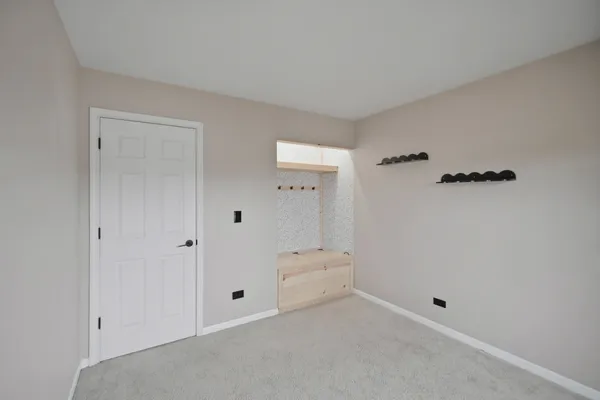 $2,250 | 1502 7 Pines Road, Unit C2, Schaumburg, IL 60193