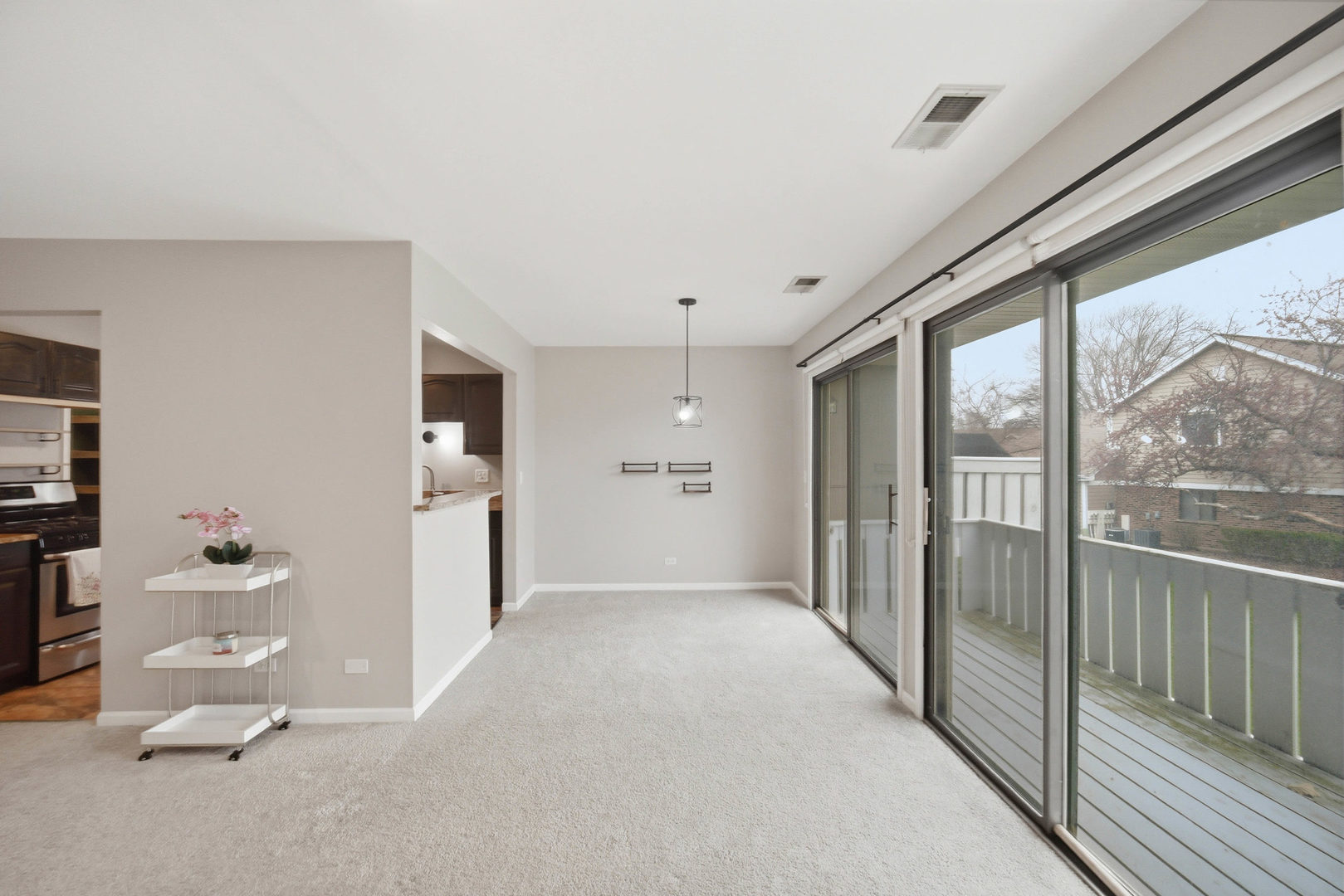 1502 7 Pines Road, Unit C2 Schaumburg, IL 60193 - Photo 5 of 19