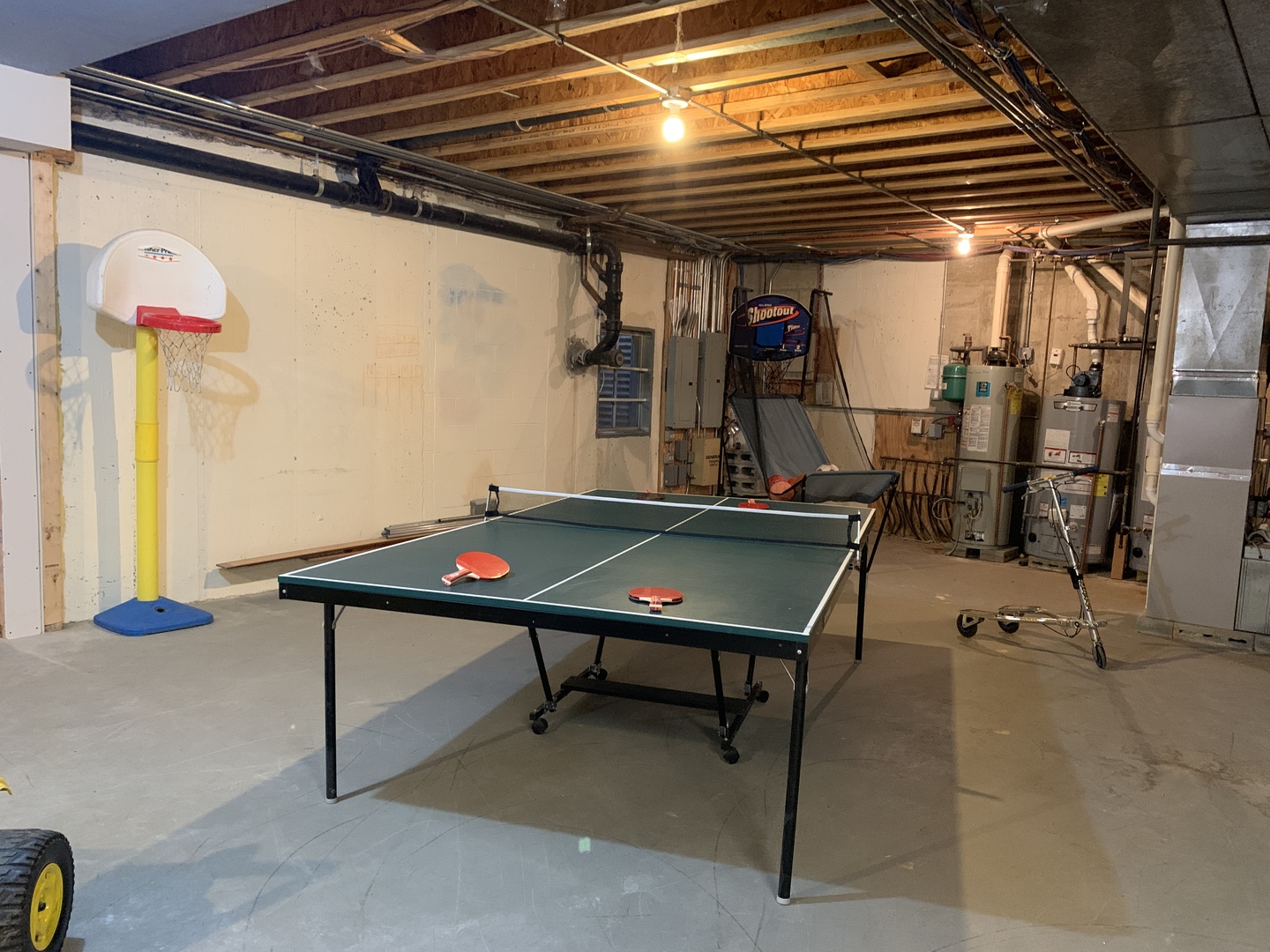 618 Hillside Road Glenview, IL 60025 - Photo 33 of 44 a room with gym equipment