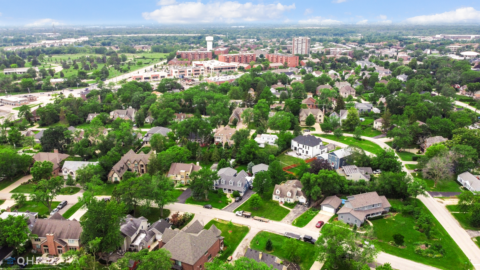 618 Hillside Road Glenview, IL 60025 - Photo 36 of 44 a view of a city