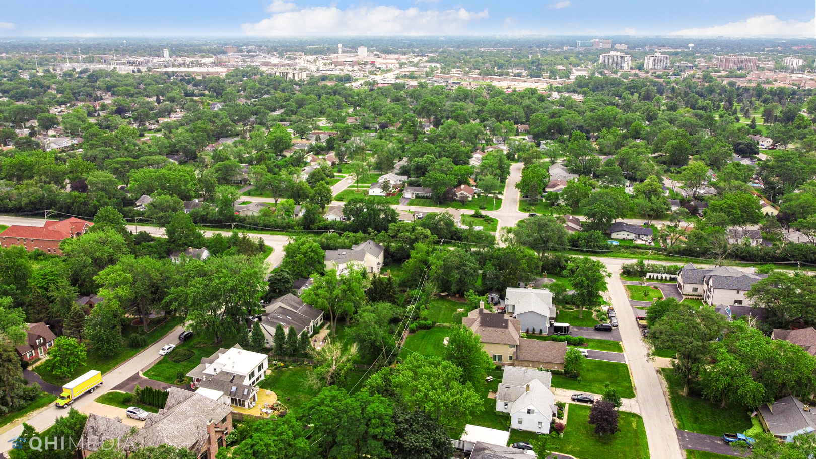 618 Hillside Road Glenview, IL 60025 - Photo 40 of 44 a view of a city