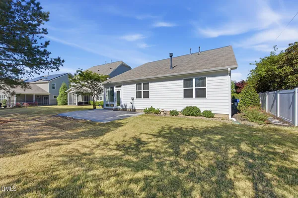 $2,195 | 305 Long Lake Drive, Fuquay-Varina, NC 27526