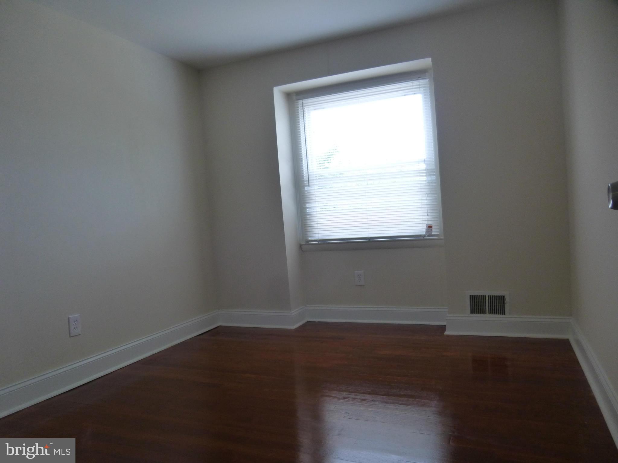 5642 Leiden Road Baltimore, MD 21206 - Photo 10 of 20 Bedroom