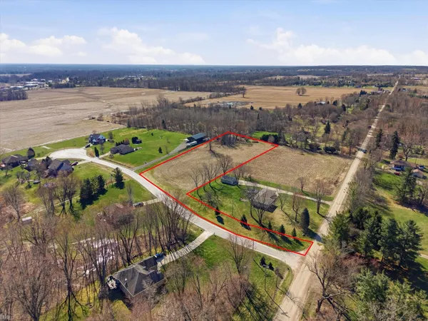 $645,000 | 7036 Rea Lane, Almont, MI 48003