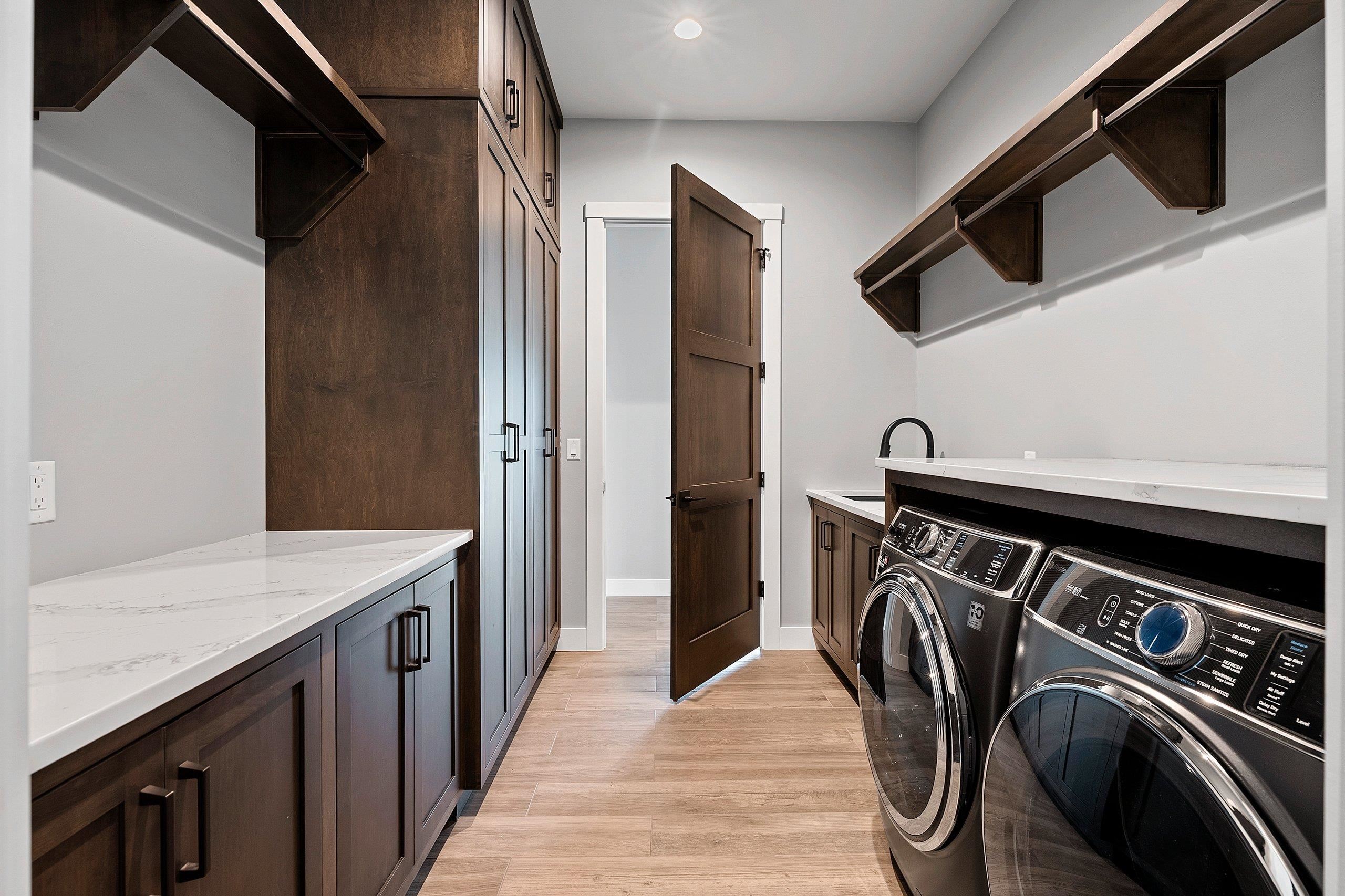 2011 Labyrinth Lane De Pere, WI 54115 - Photo 31 of 86