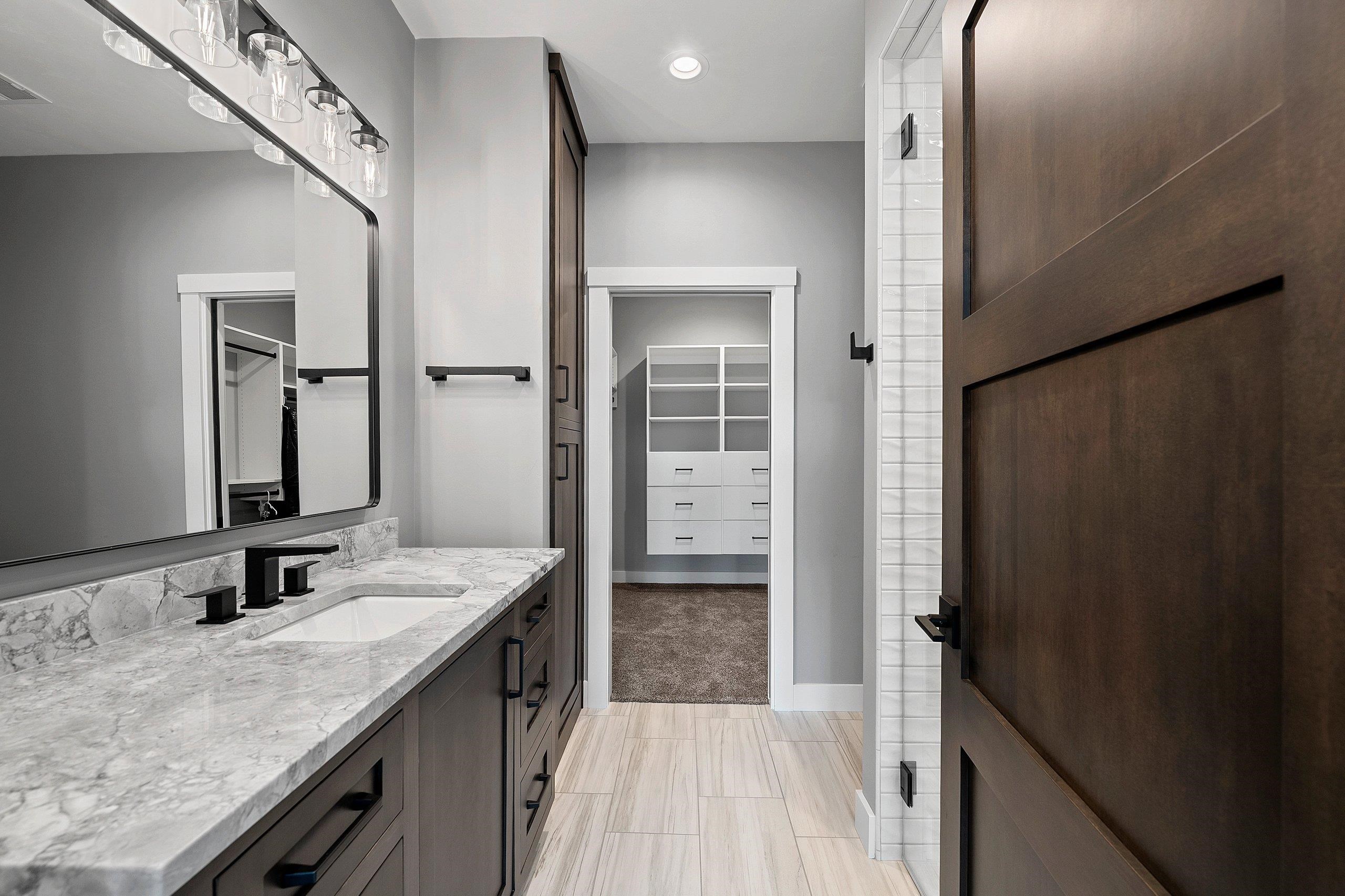 2011 Labyrinth Lane De Pere, WI 54115 - Photo 38 of 86