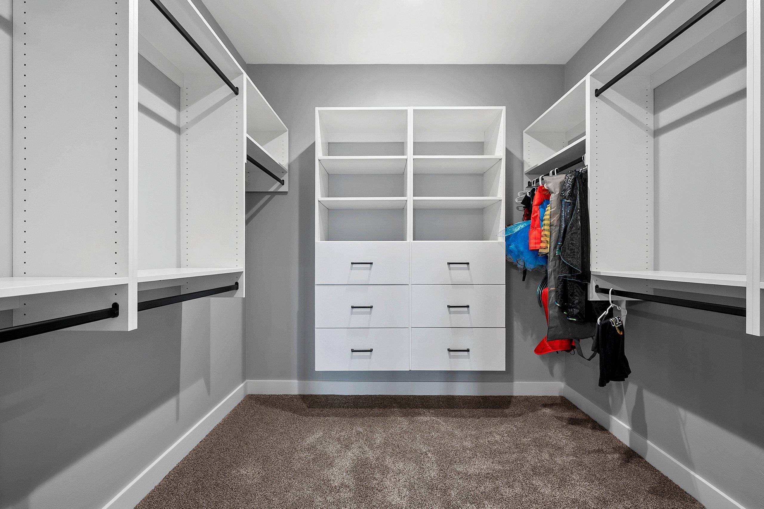 2011 Labyrinth Lane De Pere, WI 54115 - Photo 41 of 86