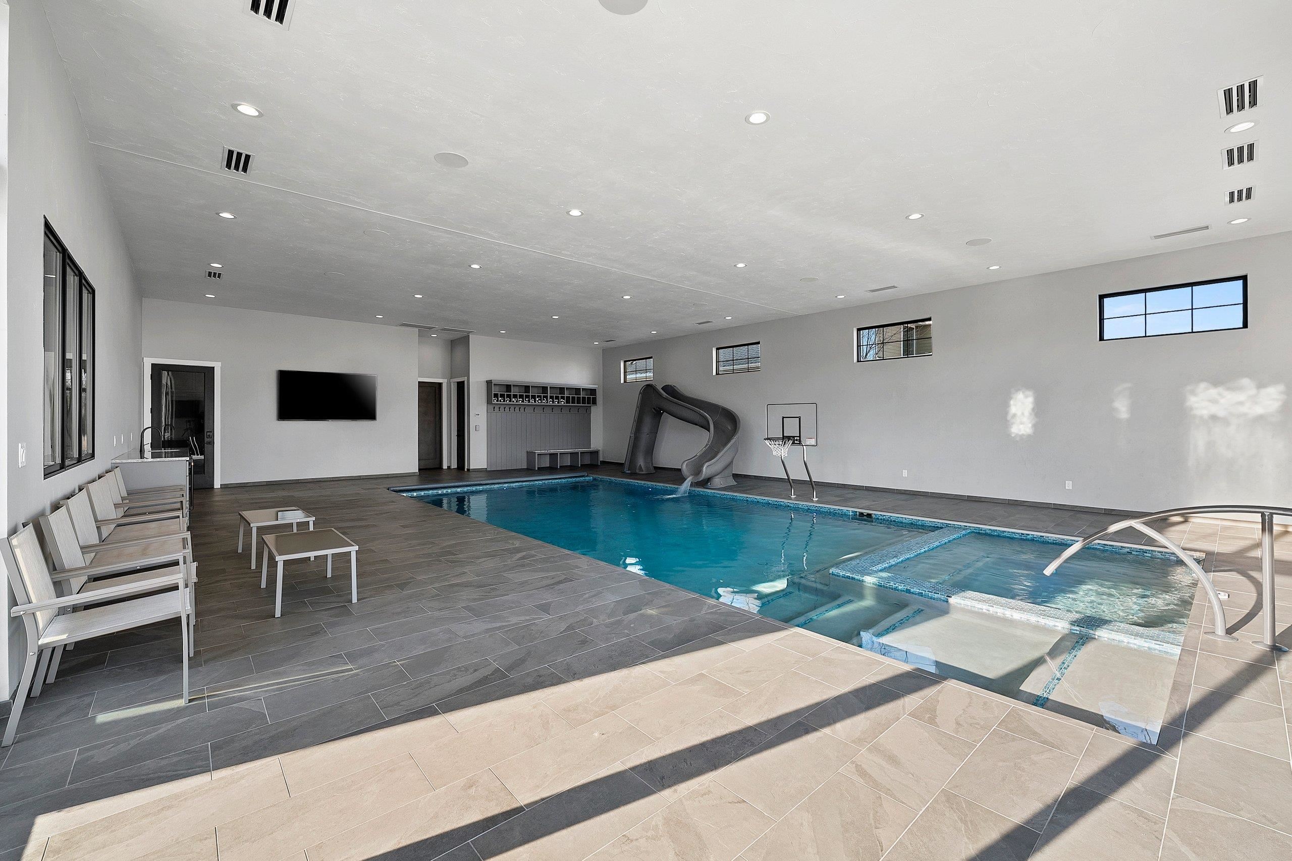 2011 Labyrinth Lane De Pere, WI 54115 - Photo 73 of 86