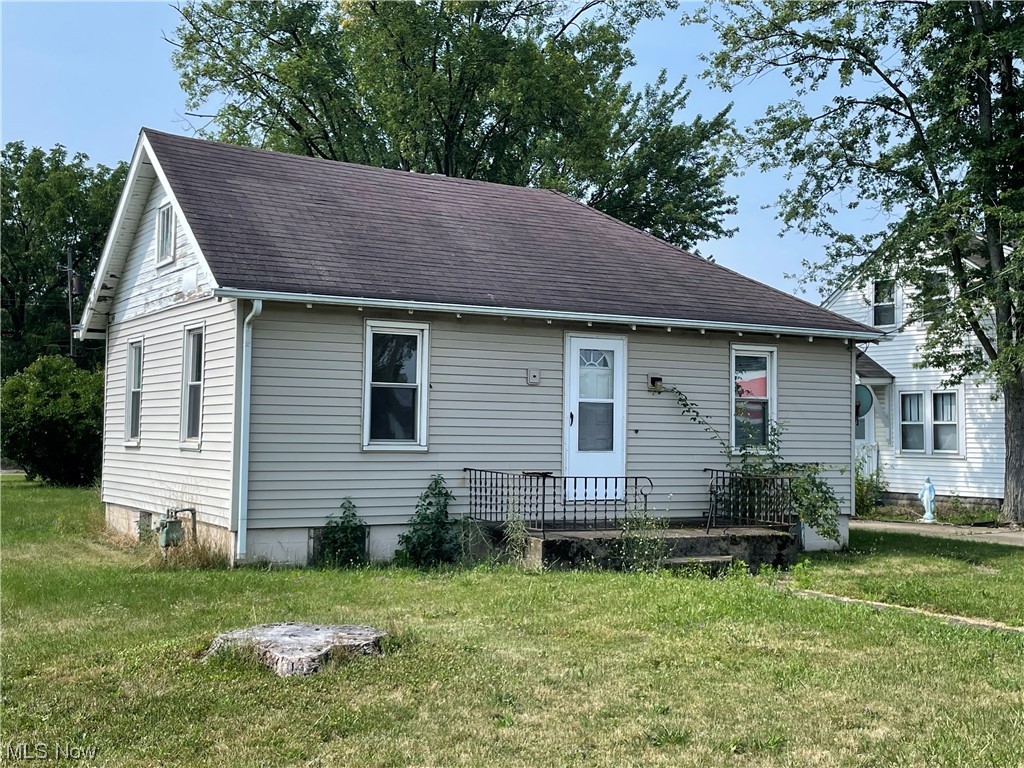 2306 Columbus Road Northeast Canton, OH 44705 - Photo 1 of 2 Gallery Image 1