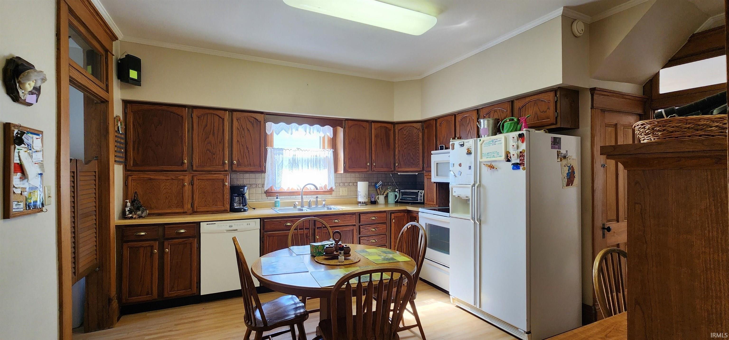 210 Northeast 10th Street Washington, IN 47501 - Photo 11 of 36