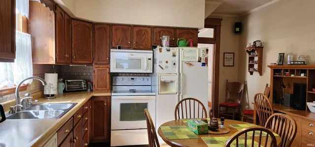 $199,700 | 210 Northeast 10th Street, Washington, IN 47501