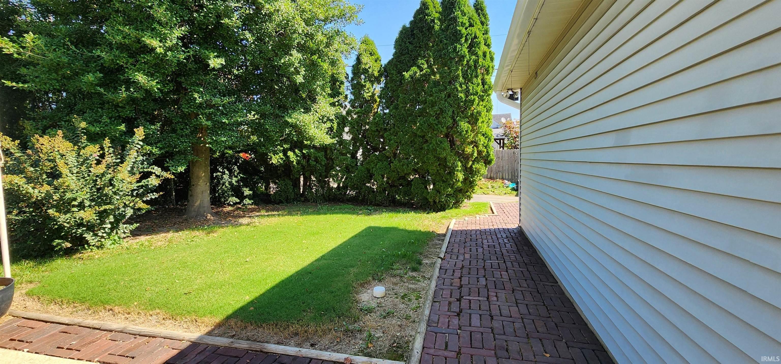 210 Northeast 10th Street Washington, IN 47501 - Photo 30 of 36