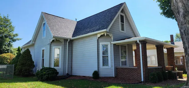 $199,700 | 210 Northeast 10th Street, Washington, IN 47501
