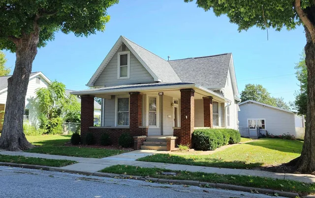 $199,700 | 210 Northeast 10th Street, Washington, IN 47501