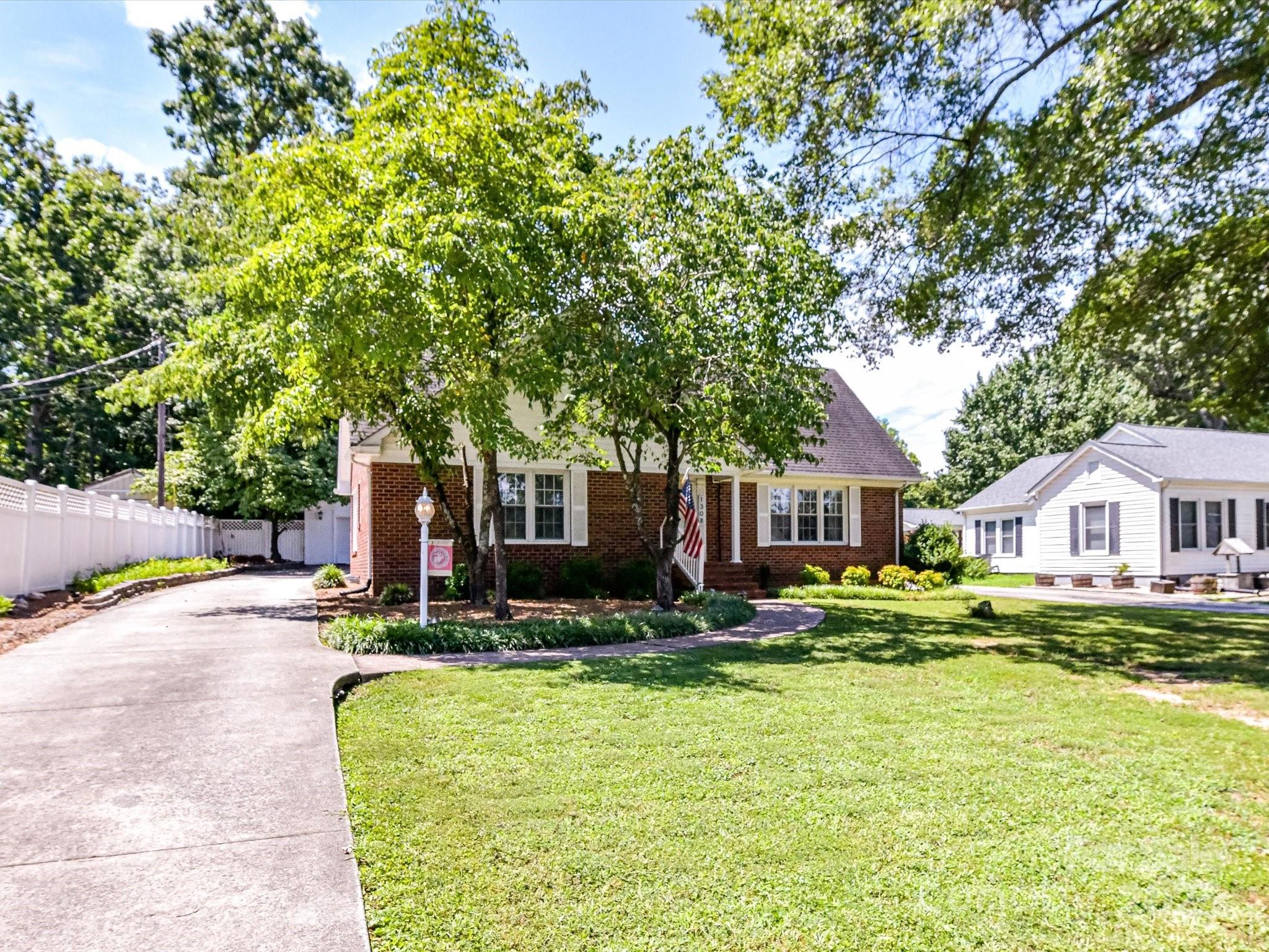 1308 Brantley Road Kannapolis, NC 28083 - Photo 4 of 33 Gallery Image 4