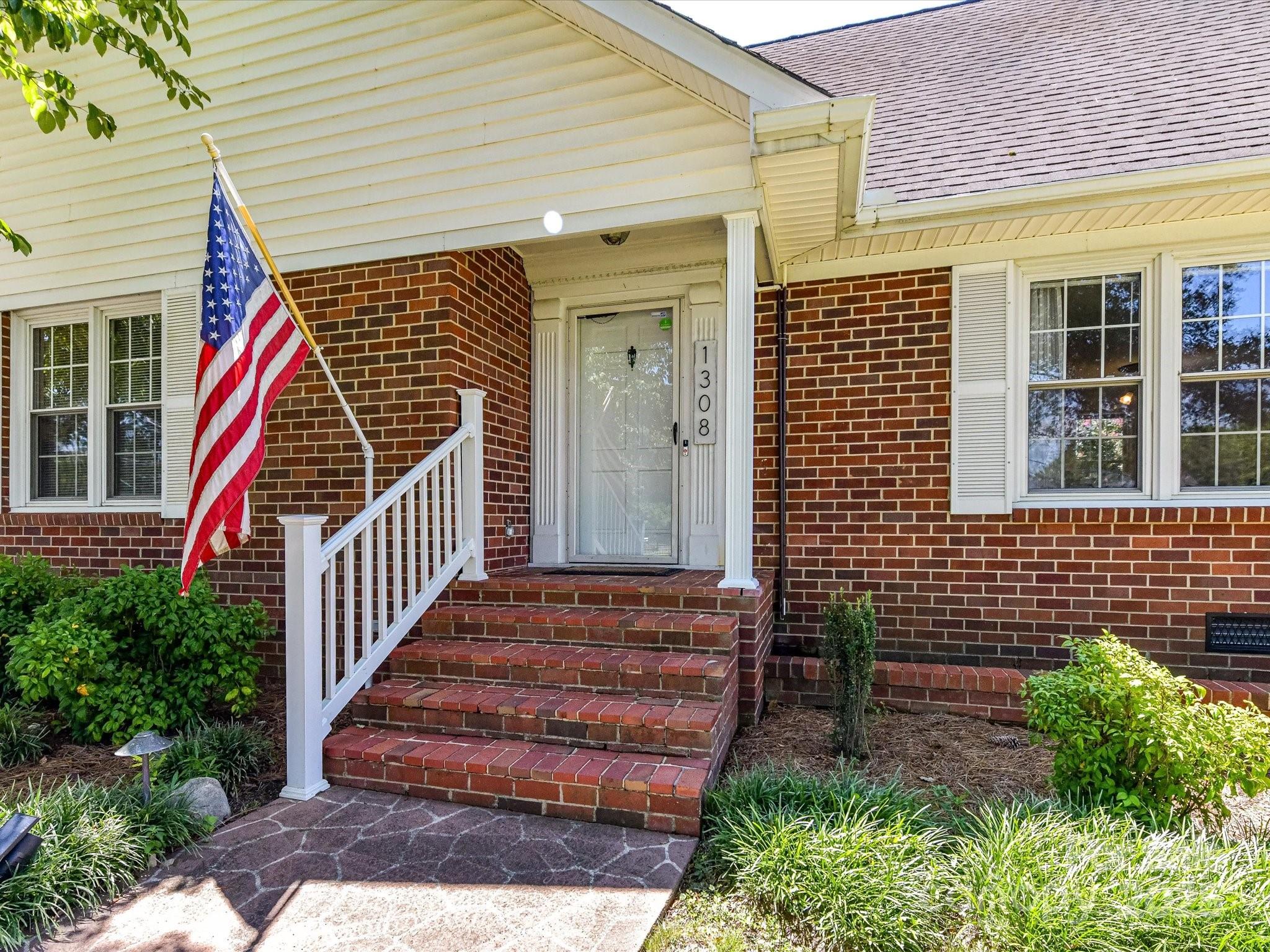 1308 Brantley Road Kannapolis, NC 28083 - Photo 5 of 33 Gallery Image 5