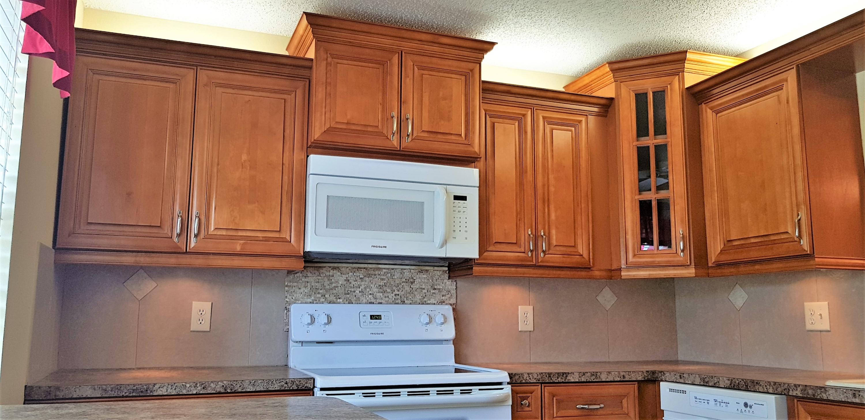23344 Southwest 55th Way, Unit B Boca Raton, FL 33433 - Photo 11 of 40 Kitchen 3