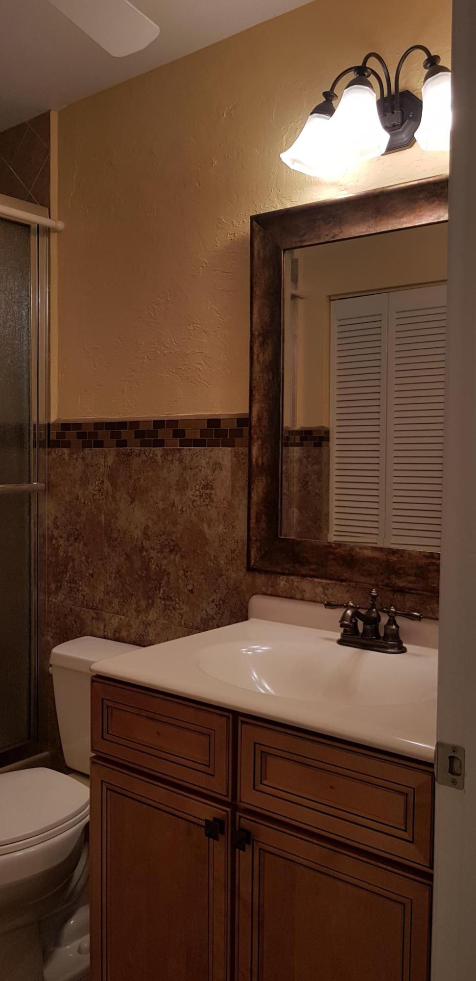 23344 Southwest 55th Way, Unit B Boca Raton, FL 33433 - Photo 17 of 40 Bathroom 2 Vanity