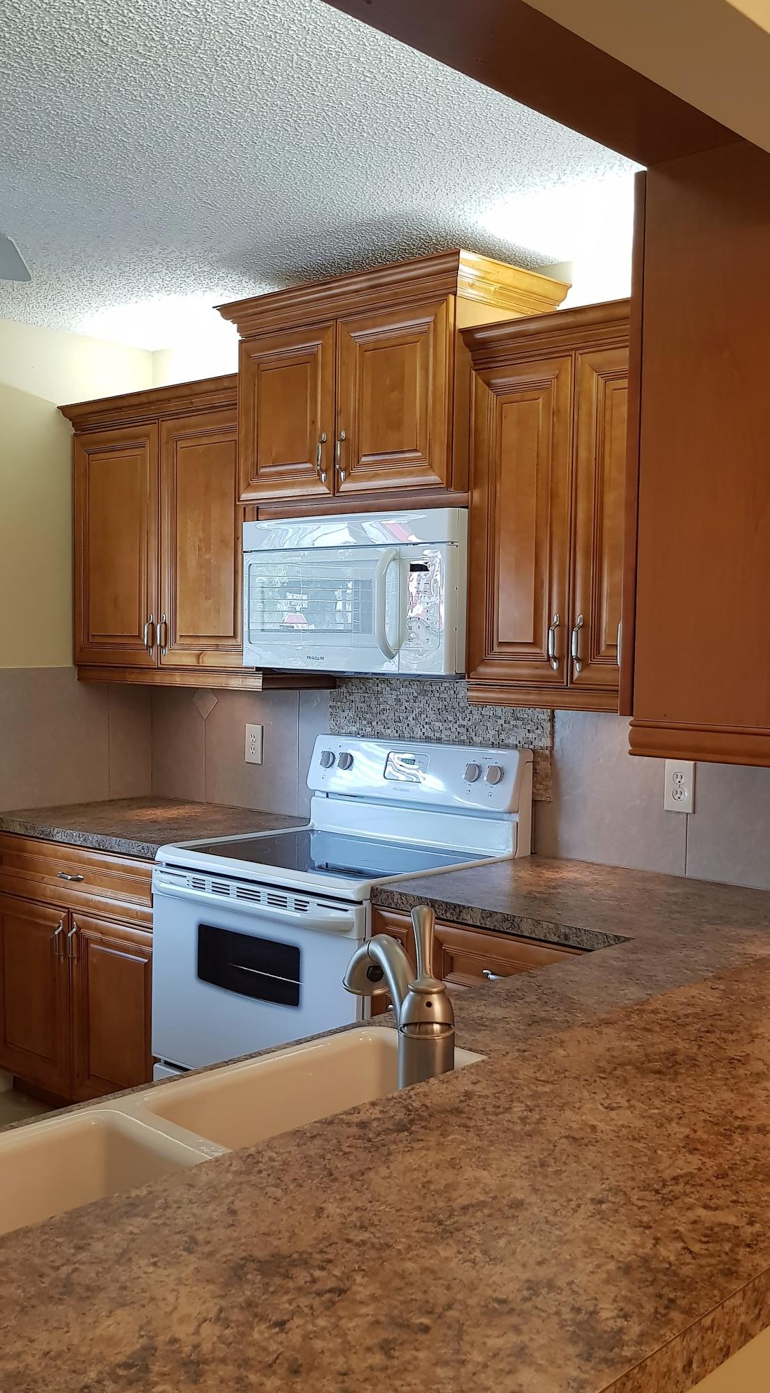 23344 Southwest 55th Way, Unit B Boca Raton, FL 33433 - Photo 10 of 40 Kitchen 4