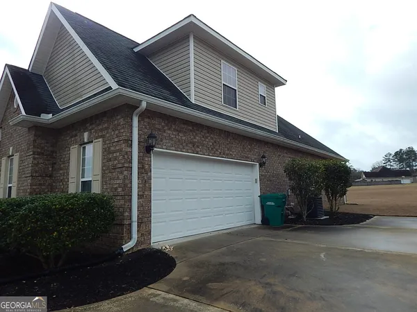 $400,000 | 2016 Pin Oak Terrace, Bonaire, GA 31005