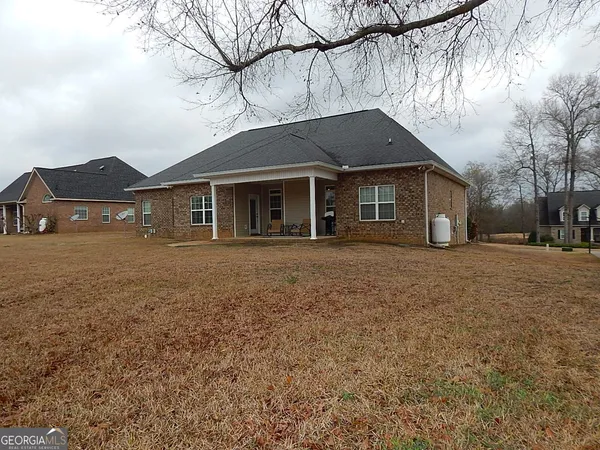 $400,000 | 2016 Pin Oak Terrace, Bonaire, GA 31005