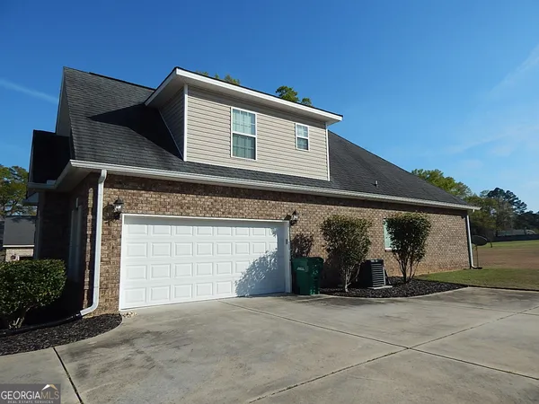 $400,000 | 2016 Pin Oak Terrace, Bonaire, GA 31005