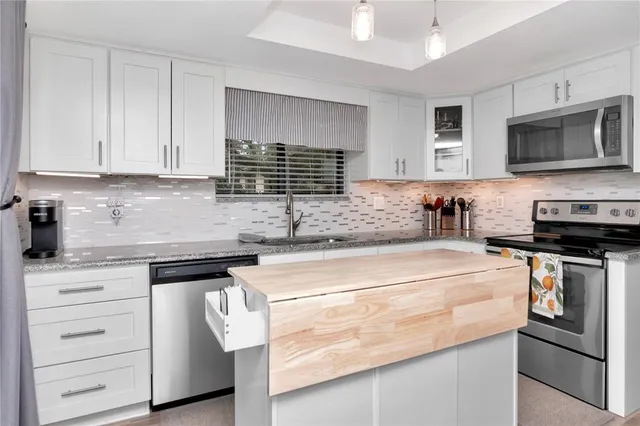 $310,000 | 2363 Flanders Way, Unit C, Safety Harbor, FL 34695