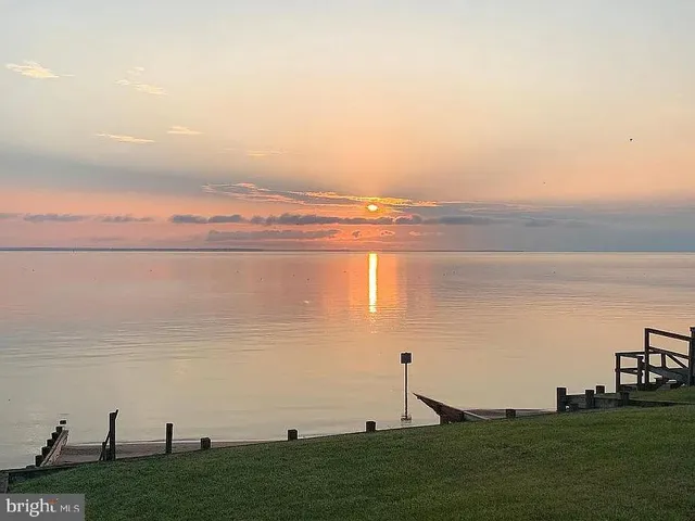 a view of an outdoor space