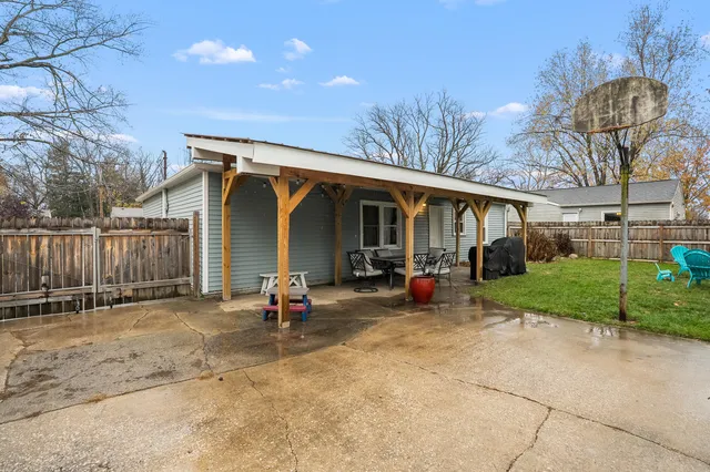 $214,900 | 5812 Deerfield Street, Portage, MI 49024