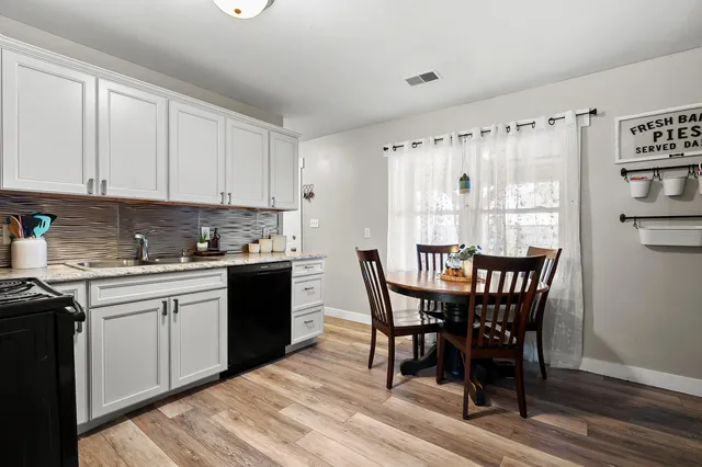 $214,900 | 5812 Deerfield Street, Portage, MI 49024