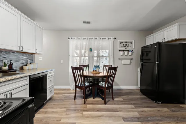 $214,900 | 5812 Deerfield Street, Portage, MI 49024