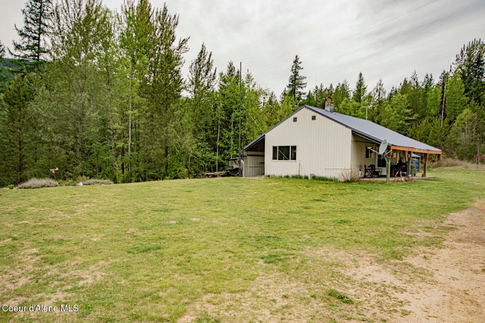 2884 Morris Road Naples, ID 83847 - Photo 4 of 50 2884Morris00004