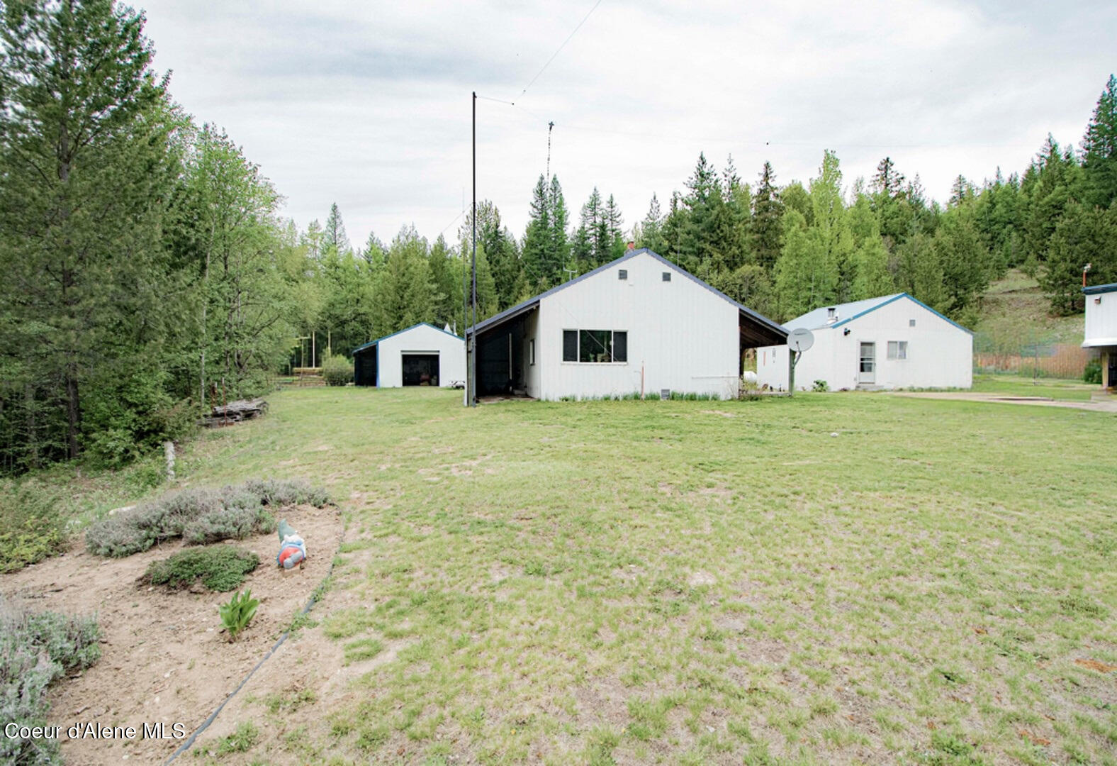 2884 Morris Road Naples, ID 83847 - Photo 5 of 50 2884Morris00005