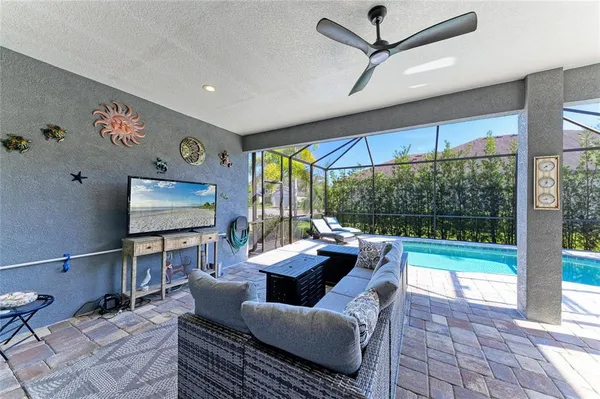 a view of a house with a outdoor space
