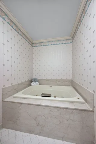 $575,000 | 3733 West End Avenue, Unit 200, Nashville, TN 37205