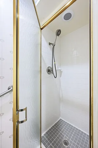 $575,000 | 3733 West End Avenue, Unit 200, Nashville, TN 37205