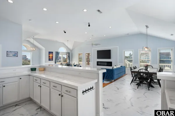 $1,575,000 | 1006 Whalehead Drive, Unit 40, Corolla, NC 27927