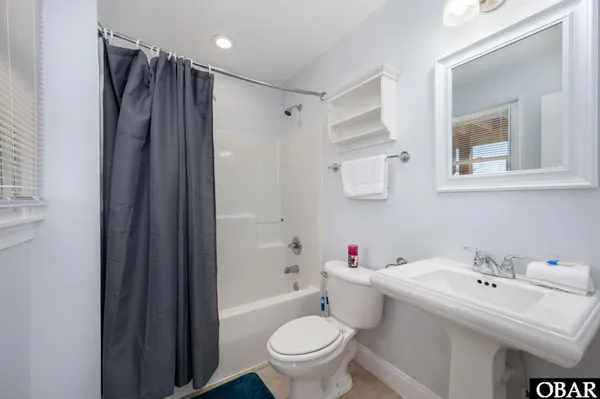 $1,575,000 | 1006 Whalehead Drive, Unit 40, Corolla, NC 27927