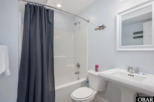 $1,575,000 | 1006 Whalehead Drive, Unit 40, Corolla, NC 27927