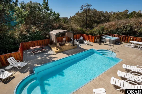 $1,575,000 | 1006 Whalehead Drive, Unit 40, Corolla, NC 27927